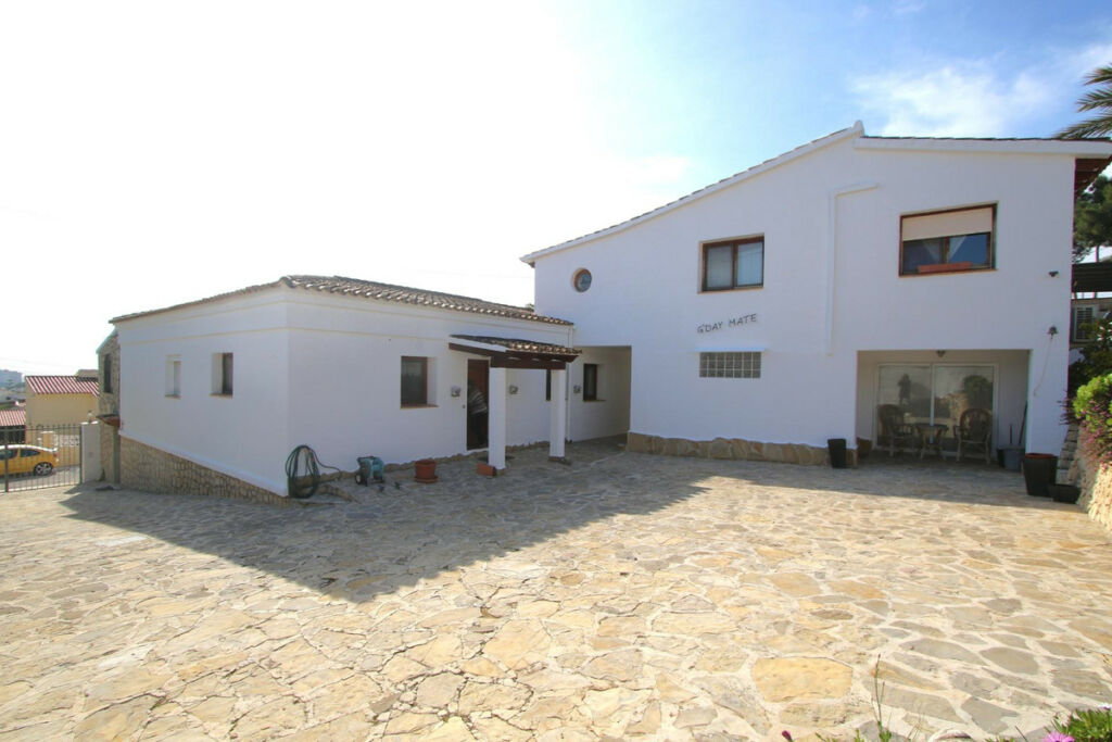 Detached Villa Calpe Alicante - image 3