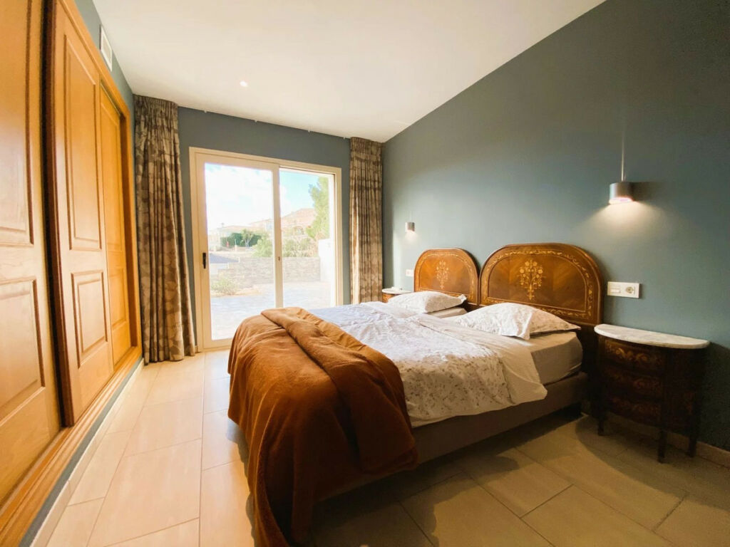 Detached Villa Busot Alicante - image 18