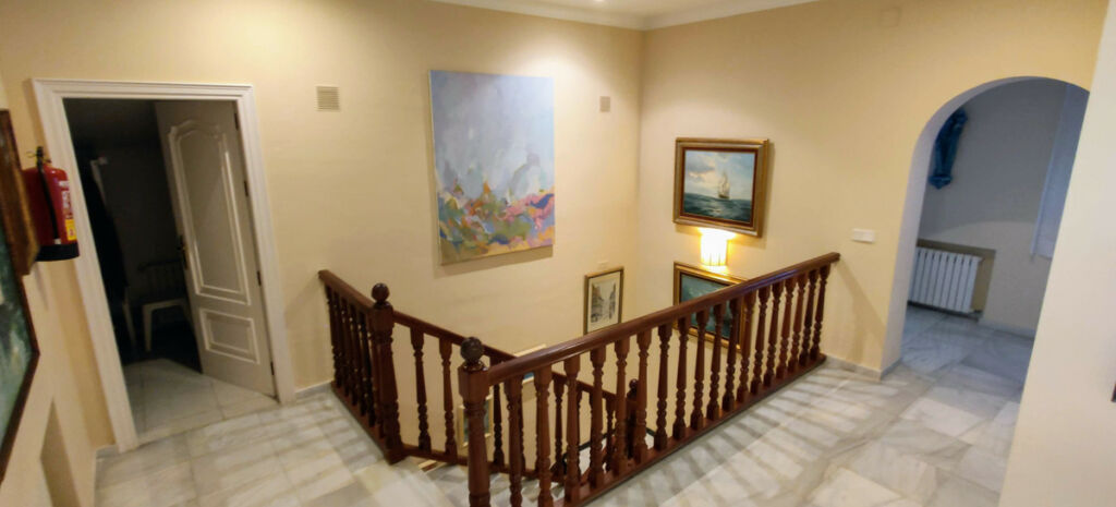 Detached Villa Guadalmina Baja Málaga - image 18