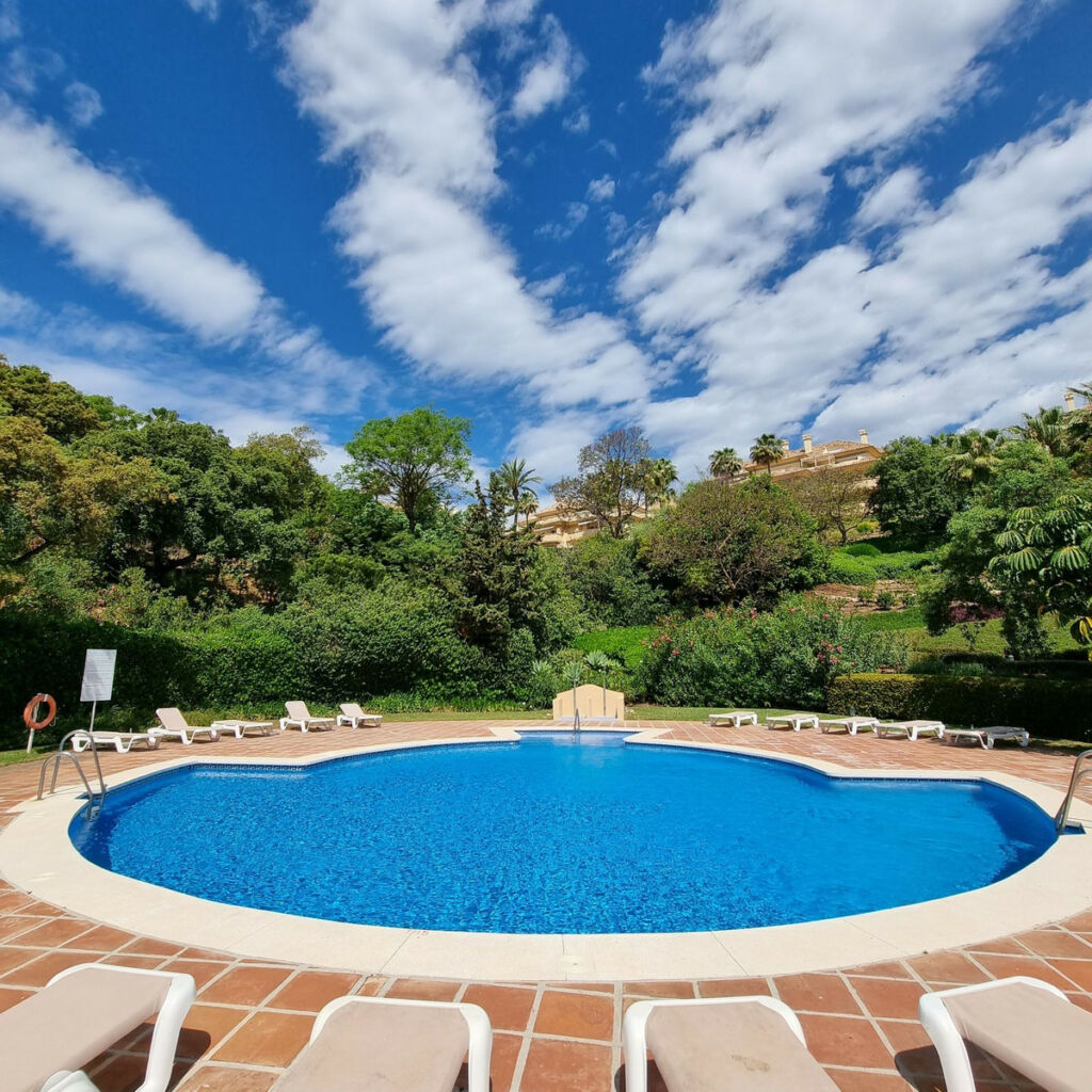 Middle Floor Apartment Elviria Málaga - image 18