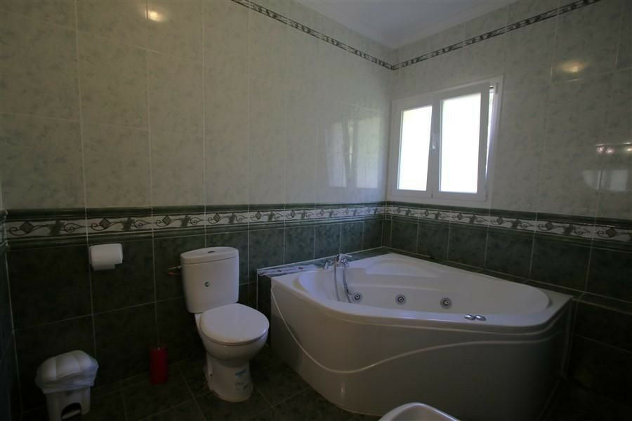 Detached Villa Calpe Alicante - image 19