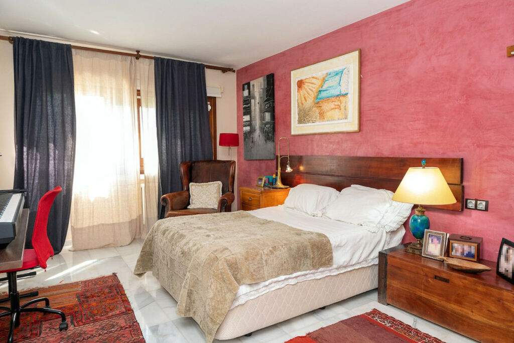 Detached Villa Nueva Andalucía Málaga - image 19