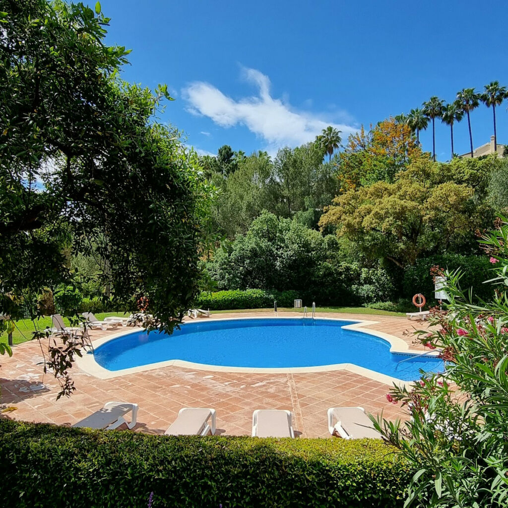Middle Floor Apartment Elviria Málaga - image 19