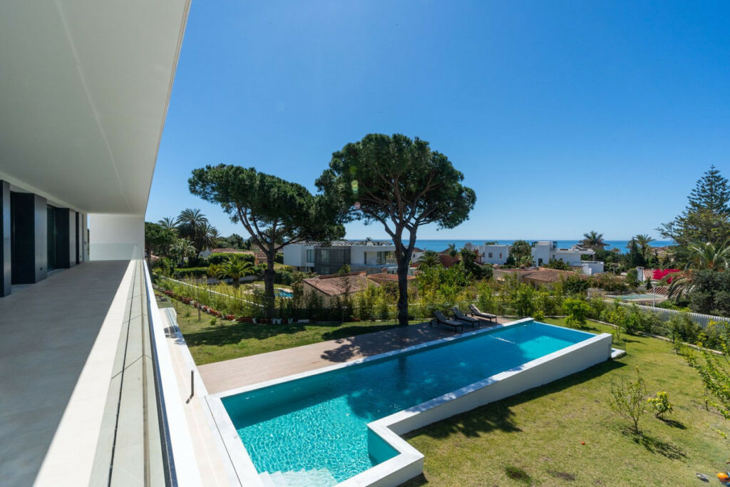 Detached Villa Marbesa Málaga - image 19