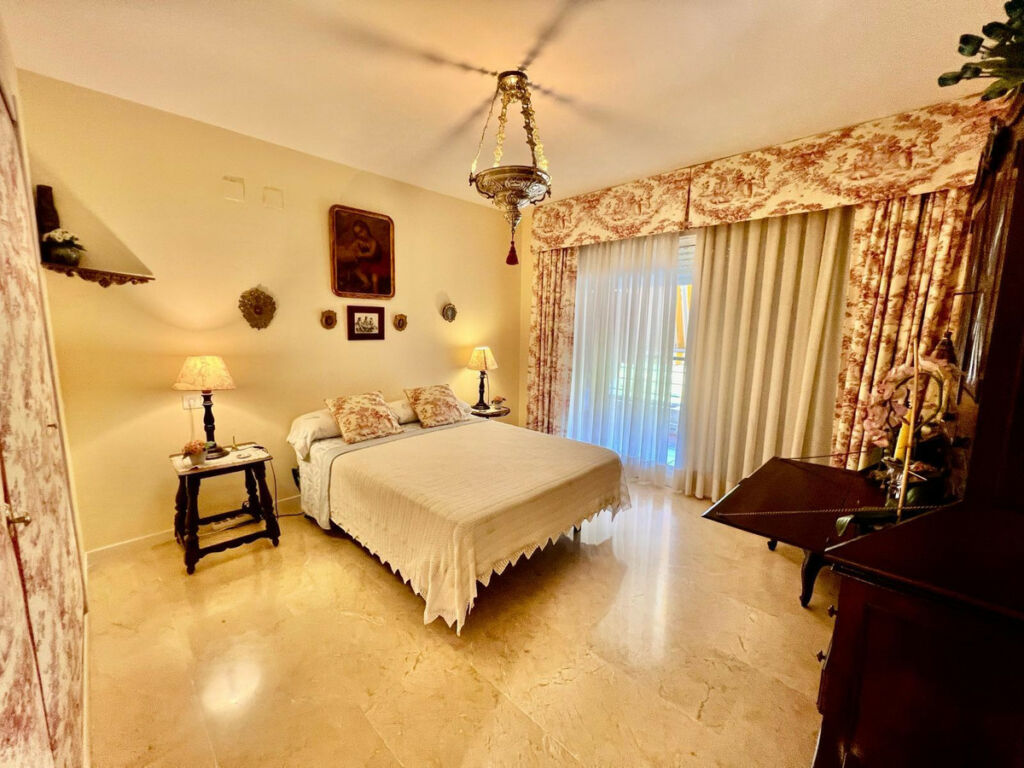Duplex Guadalmina Alta Málaga - image 19