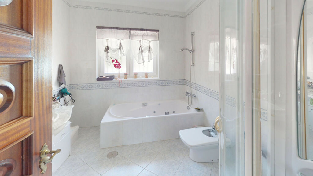 Detached Villa Caleta de Vélez Málaga - image 19