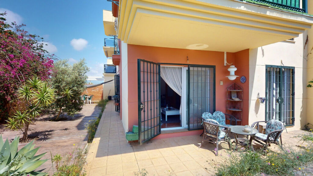 Ground Floor Apartment Torre del Mar Málaga - image 2