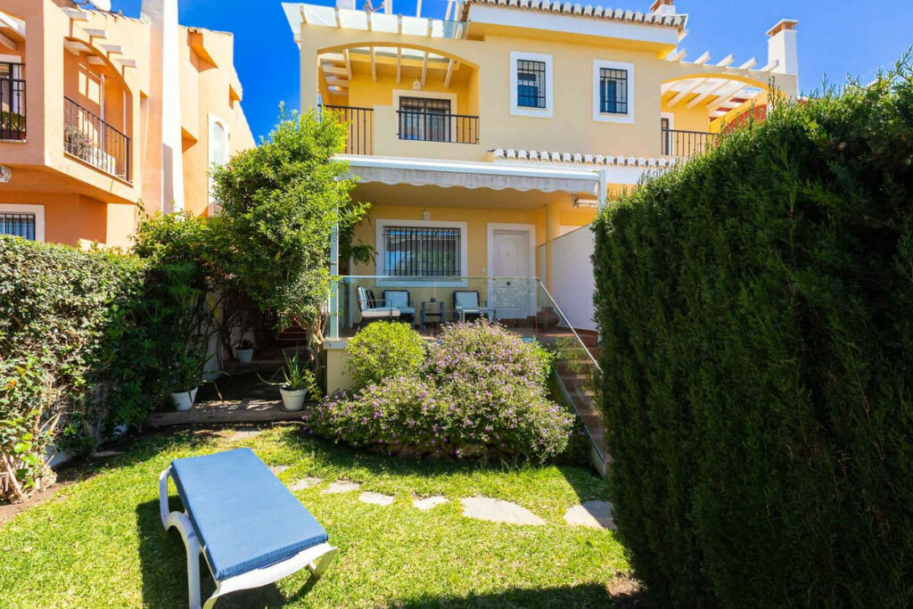 Semi-Detached House Costabella Málaga - image 2