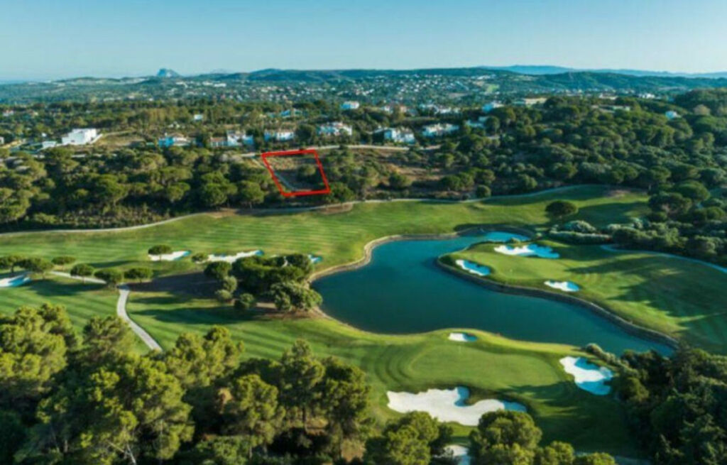 Residential Plot Sotogrande Cádiz - image 2
