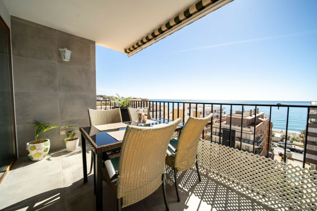 Penthouse Fuengirola Málaga - image 2