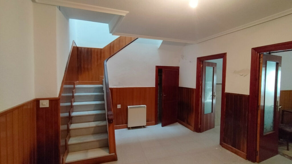 Townhouse Sax Alicante - image 2