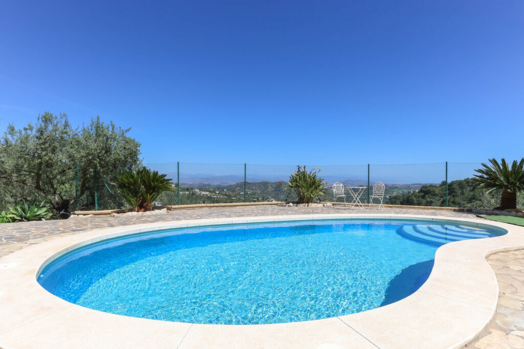 Detached Villa Monda Málaga - image 4