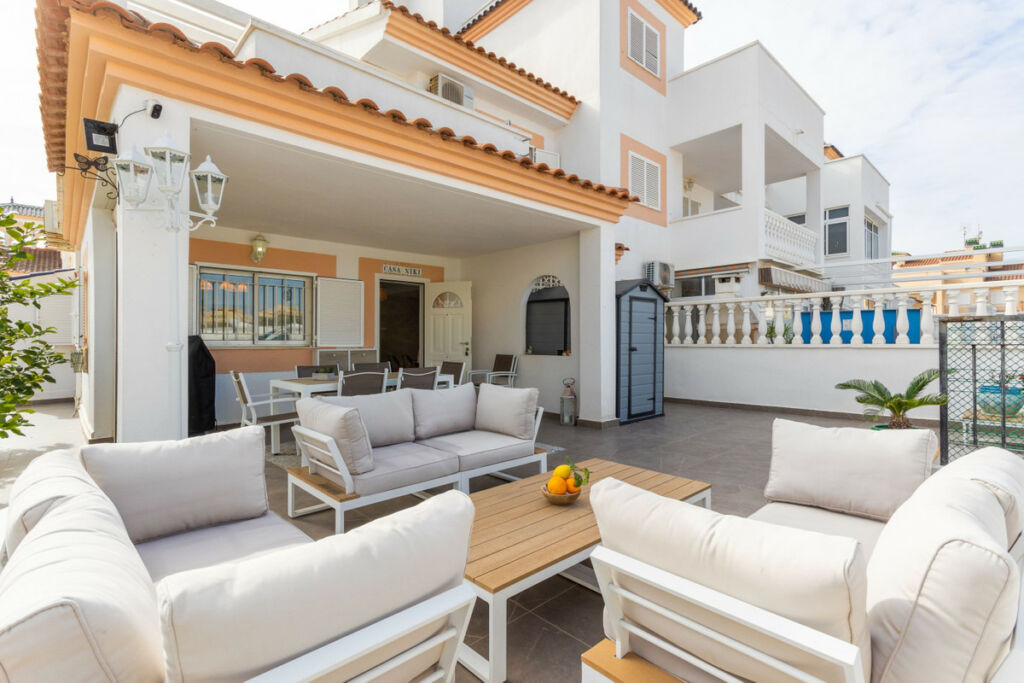 Townhouse Orihuela Costa Alicante - image 2