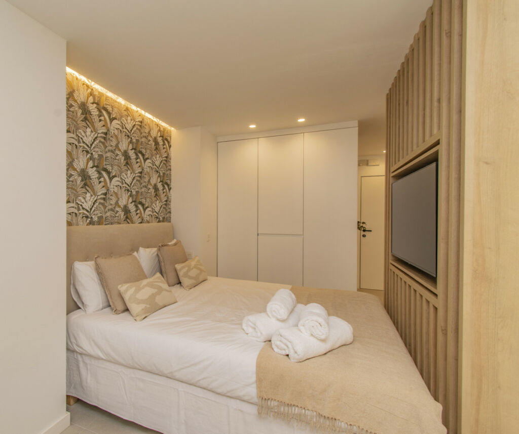 Middle Floor Apartment Marbella Málaga - image 2