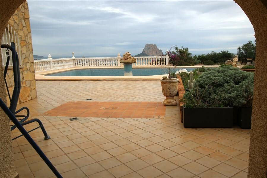 Detached Villa Calpe Alicante - image 2