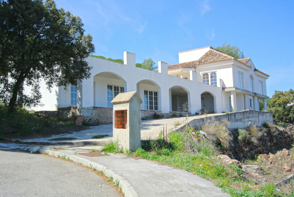 Detached Villa Alhaurín el Grande Málaga - image 2