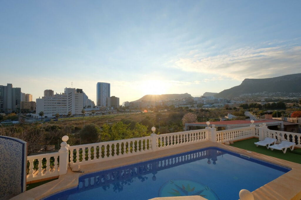 Detached Villa Calpe Alicante - image 2