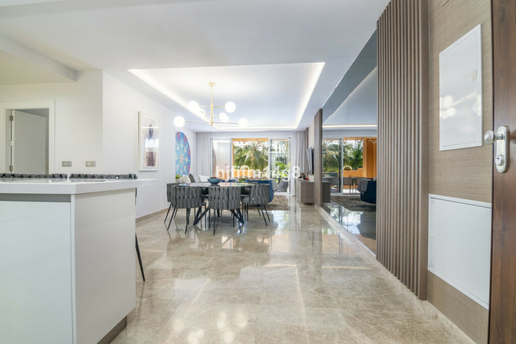Middle Floor Apartment Nueva Andalucía Málaga - image 20