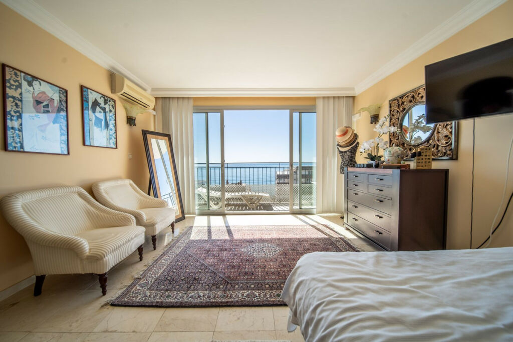 Penthouse Fuengirola Málaga - image 20