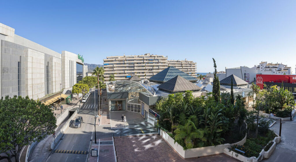 Middle Floor Apartment Puerto Banús Málaga - image 21