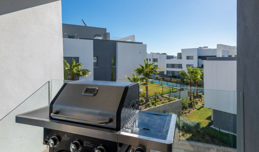 Middle Floor Apartment Selwo Málaga - image 19