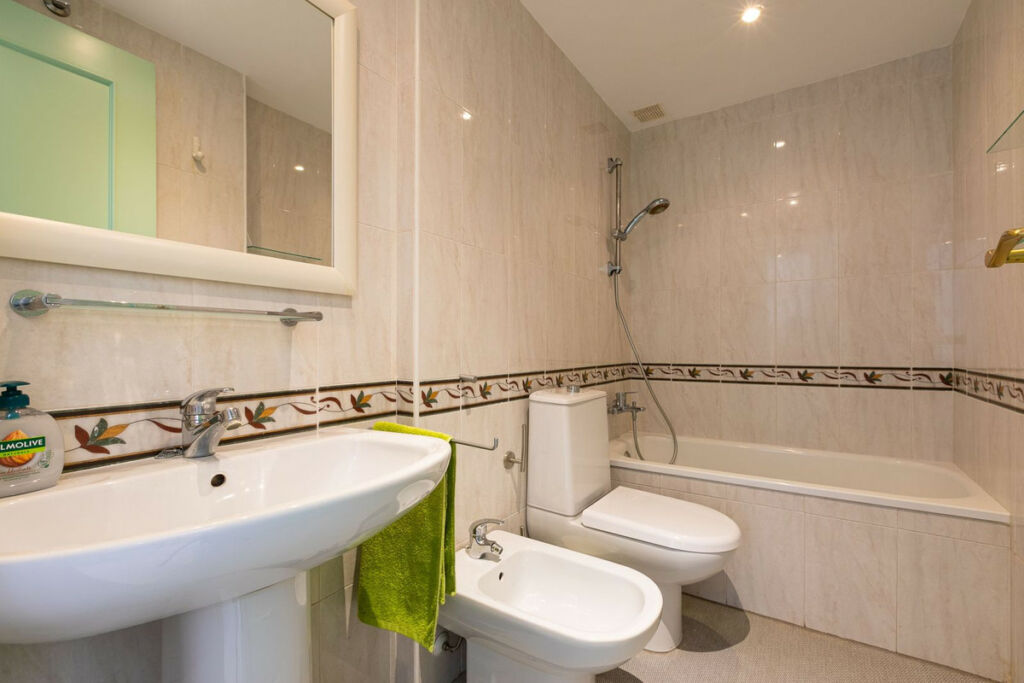 Semi-Detached House Costabella Málaga - image 20