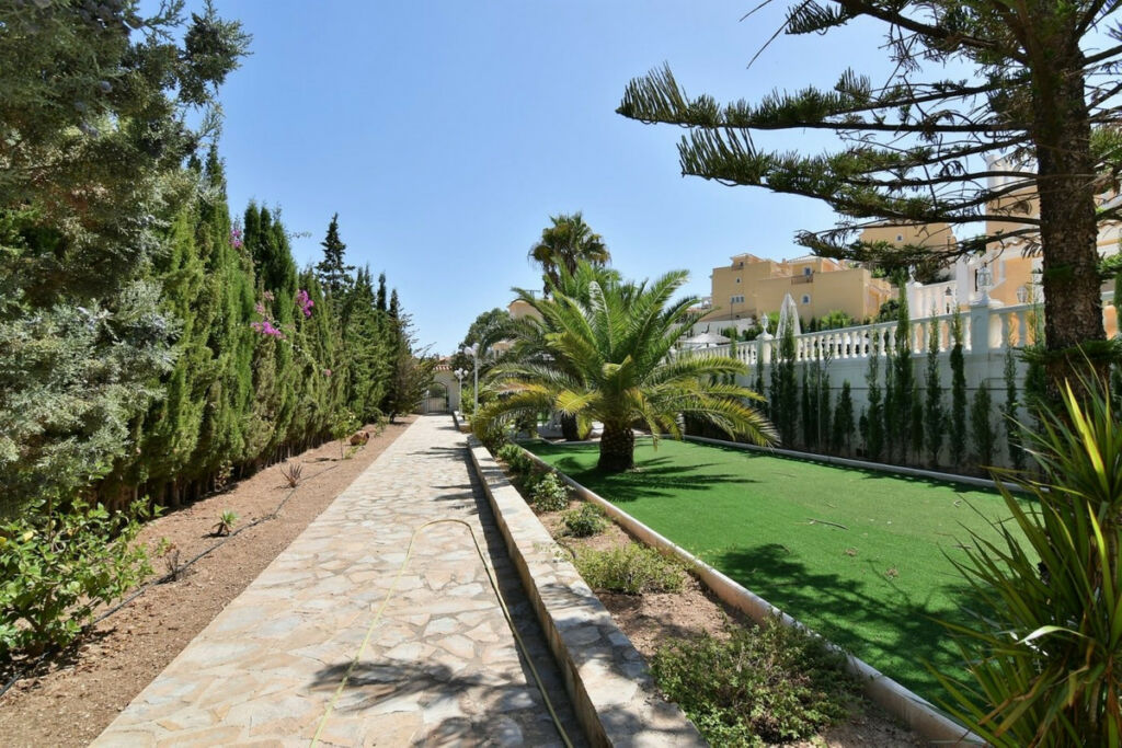 Detached Villa Calpe Alicante - image 20