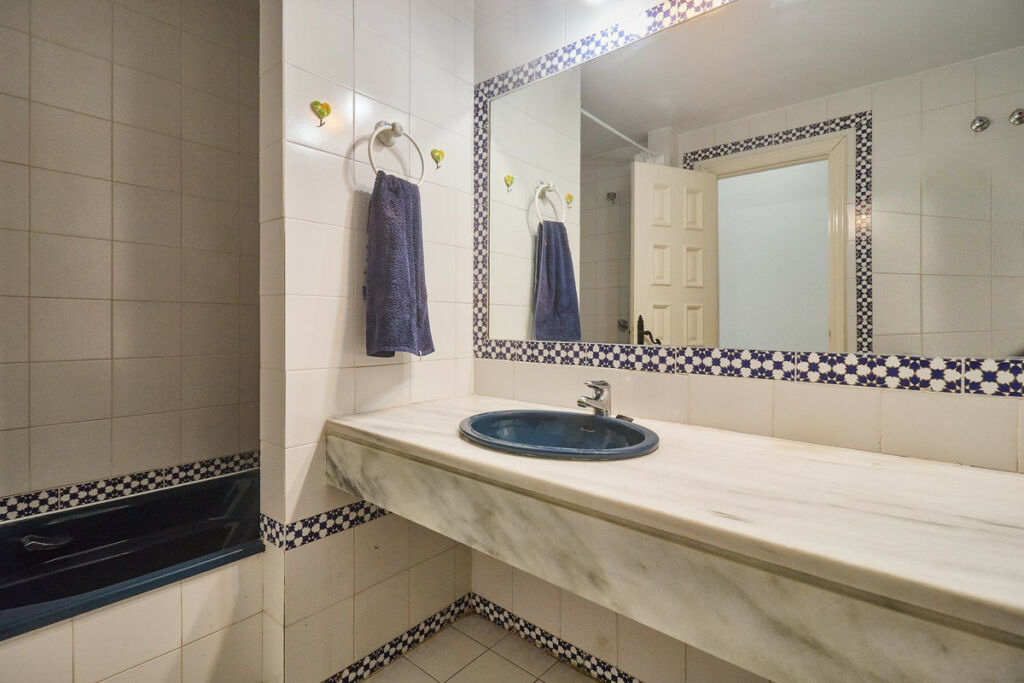 Middle Floor Apartment Fuengirola Málaga - image 21