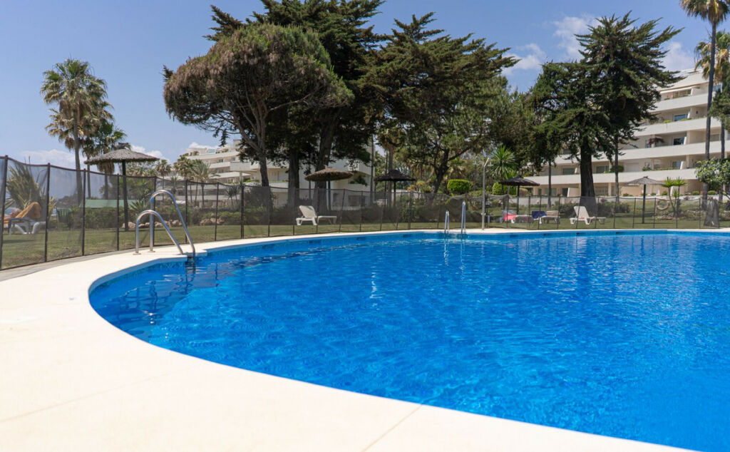 Middle Floor Apartment New Golden Mile Málaga - image 21