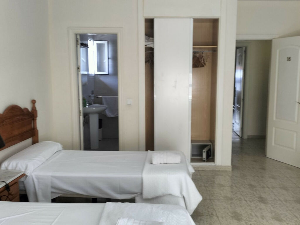 Hostel San Pedro de Alcántara Málaga - image 21
