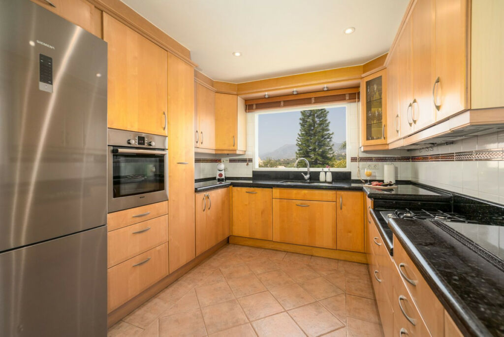 Detached Villa Elviria Málaga - image 22
