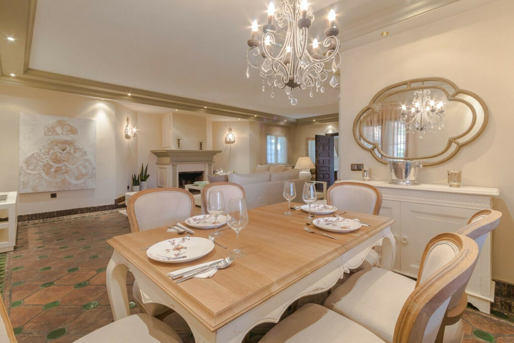 Detached Villa Costabella Málaga - image 22