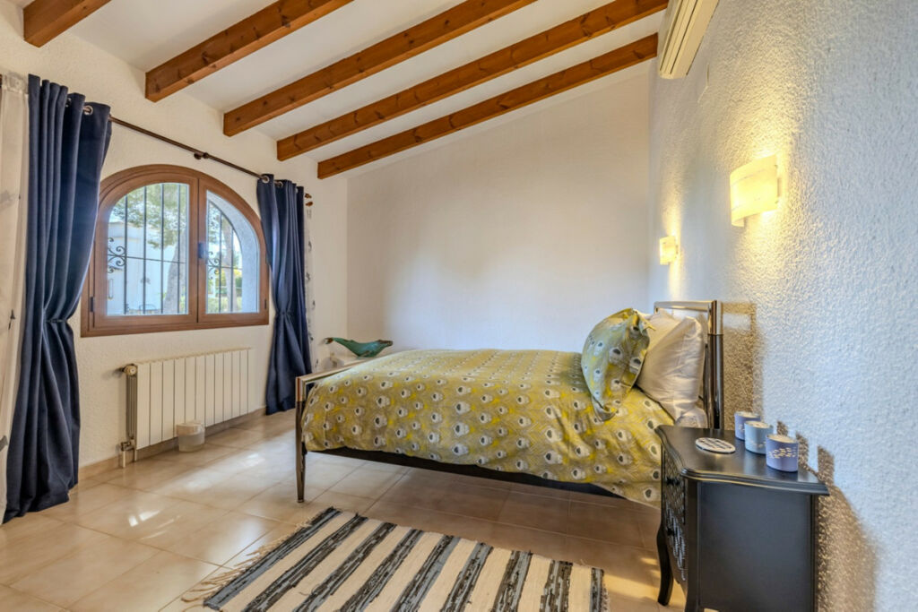 Detached Villa Moraira Alicante - image 22