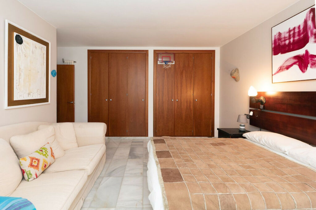 Detached Villa Nueva Andalucía Málaga - image 24