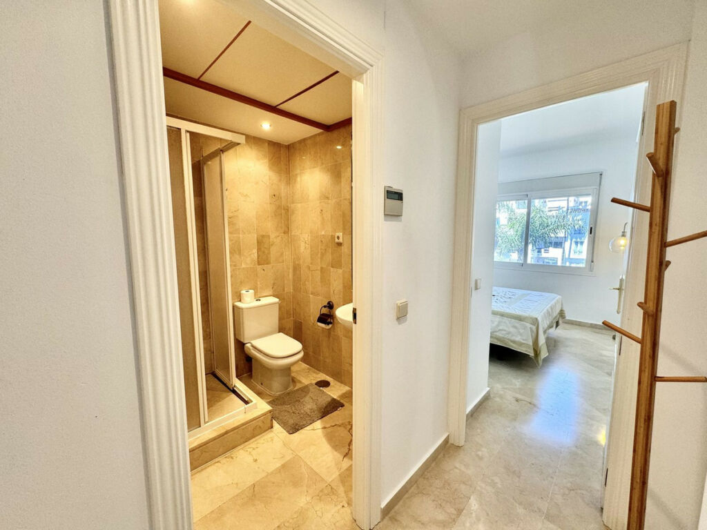 Middle Floor Apartment Costalita Málaga - image 22