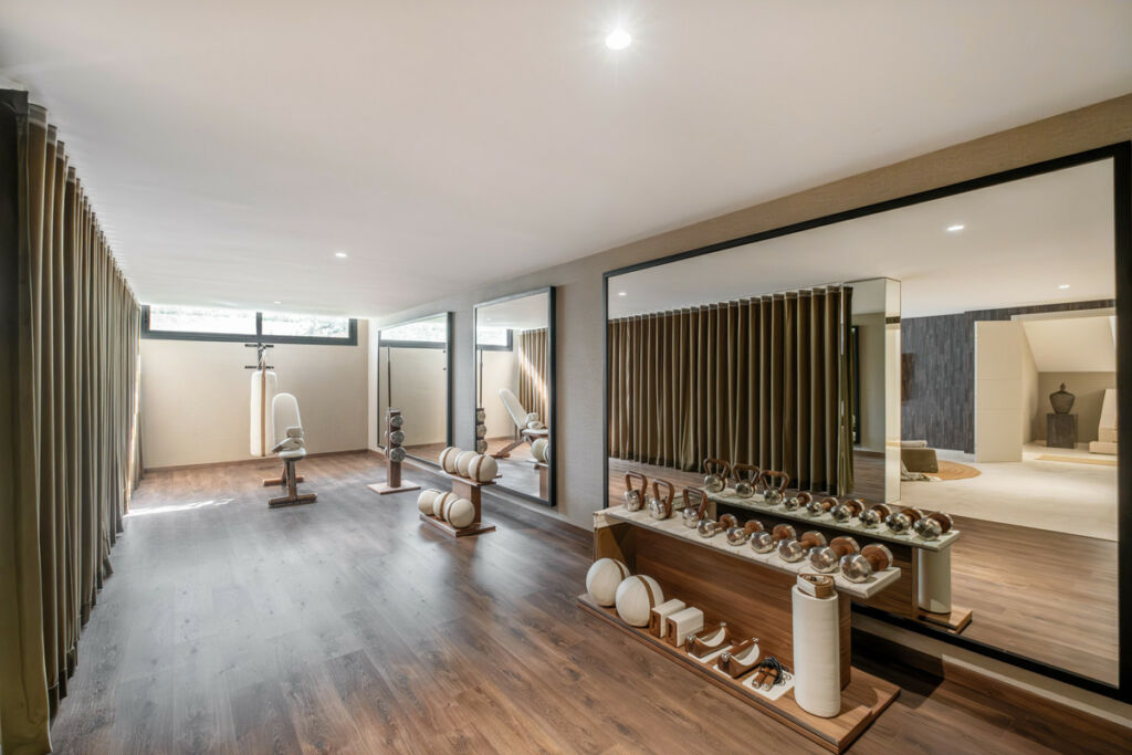 Detached Villa Estepona Málaga - image 22