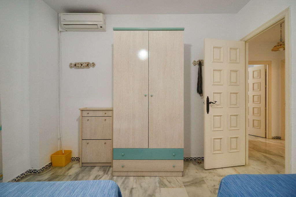 Middle Floor Apartment Fuengirola Málaga - image 23