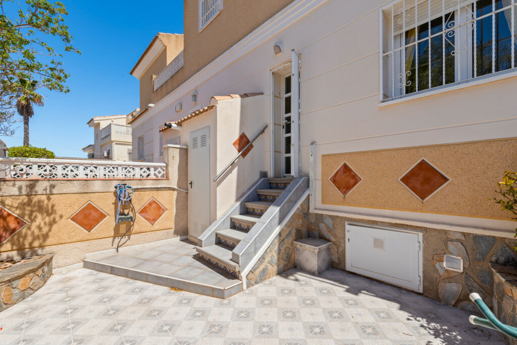 Townhouse Benijofar Alicante - image 23