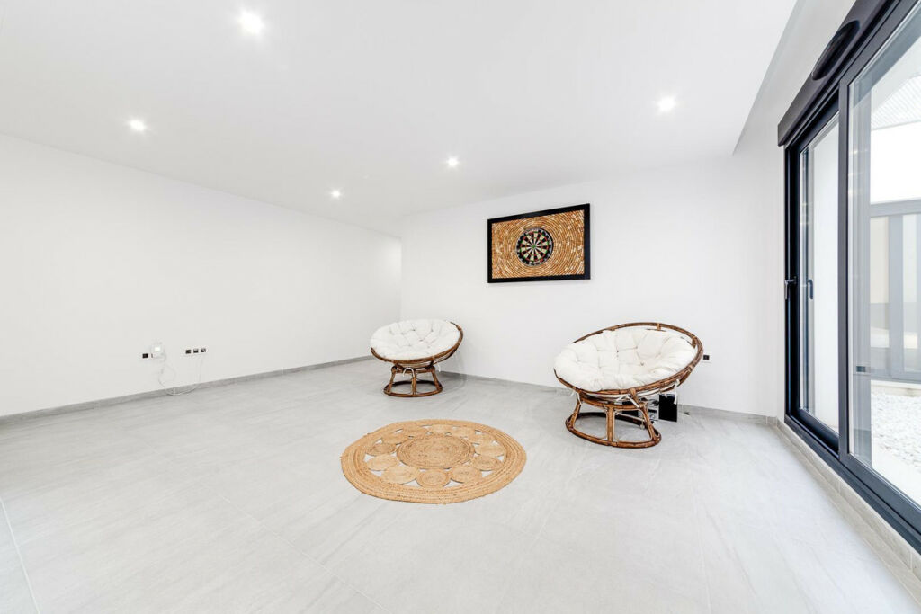 Detached Villa San Miguel de Salinas Alicante - image 23