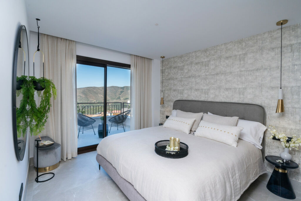 Middle Floor Apartment Istán Málaga - image 23