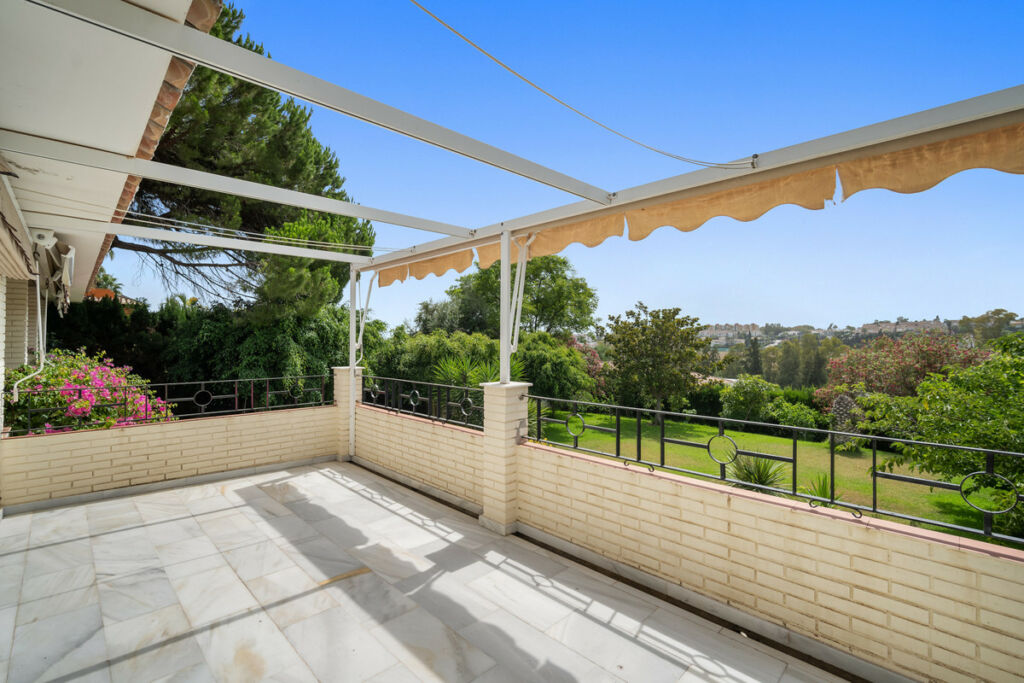 Detached Villa Guadalmina Alta Málaga - image 26