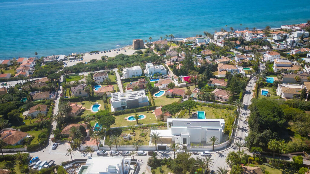 Detached Villa Marbesa Málaga - image 24