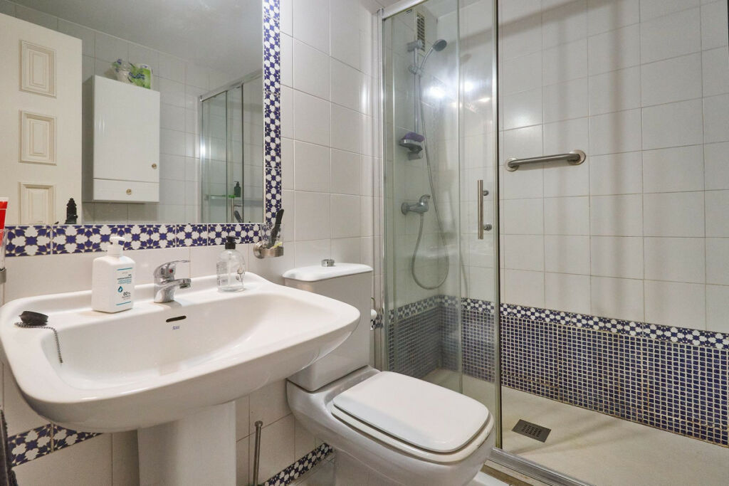 Middle Floor Apartment Fuengirola Málaga - image 24