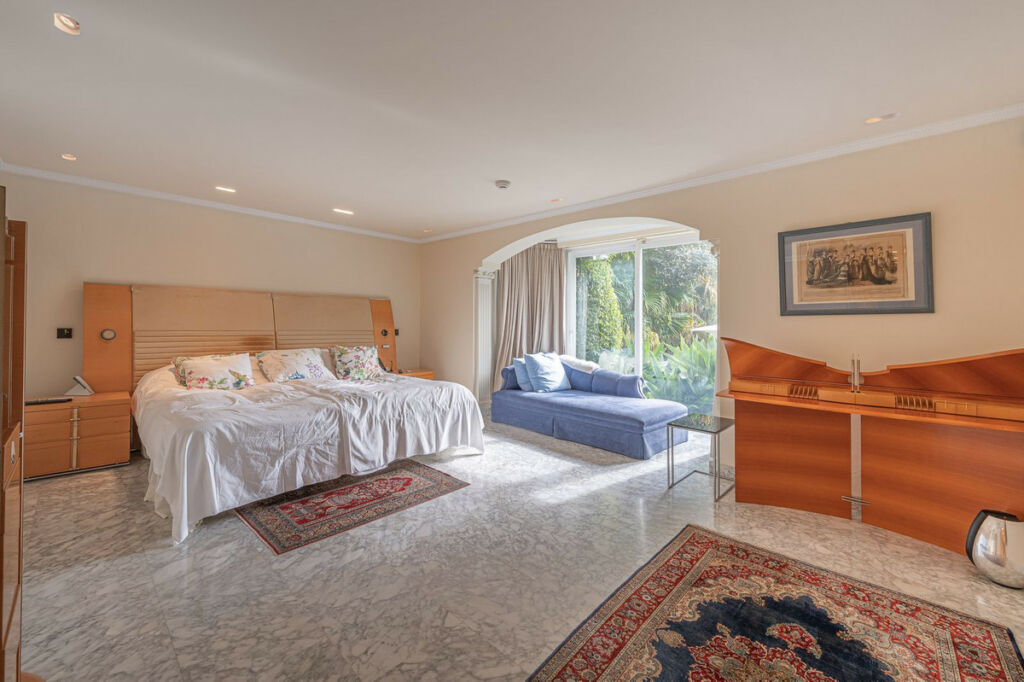 Detached Villa Nagüeles Málaga - image 24