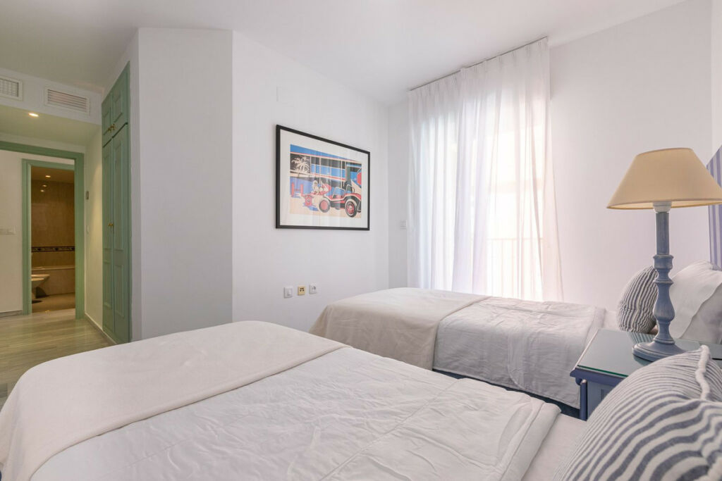 Semi-Detached House Costabella Málaga - image 24