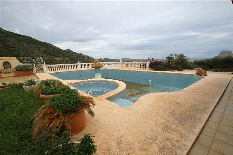 Detached Villa Calpe Alicante - image 25