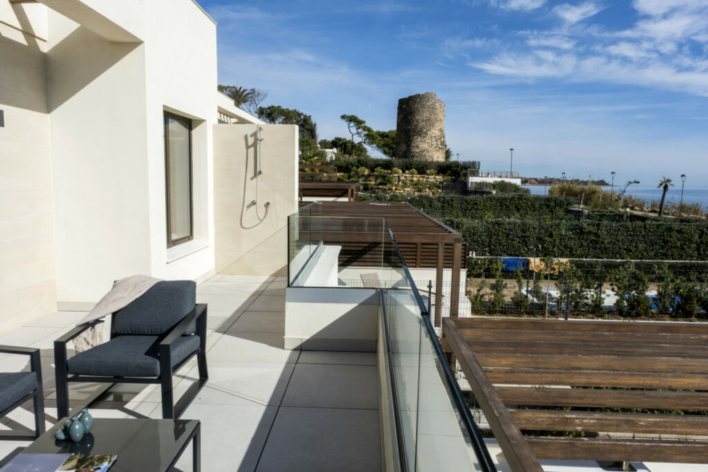 Detached Villa New Golden Mile Málaga - image 25