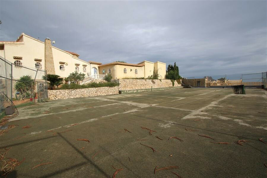Detached Villa Calpe Alicante - image 26