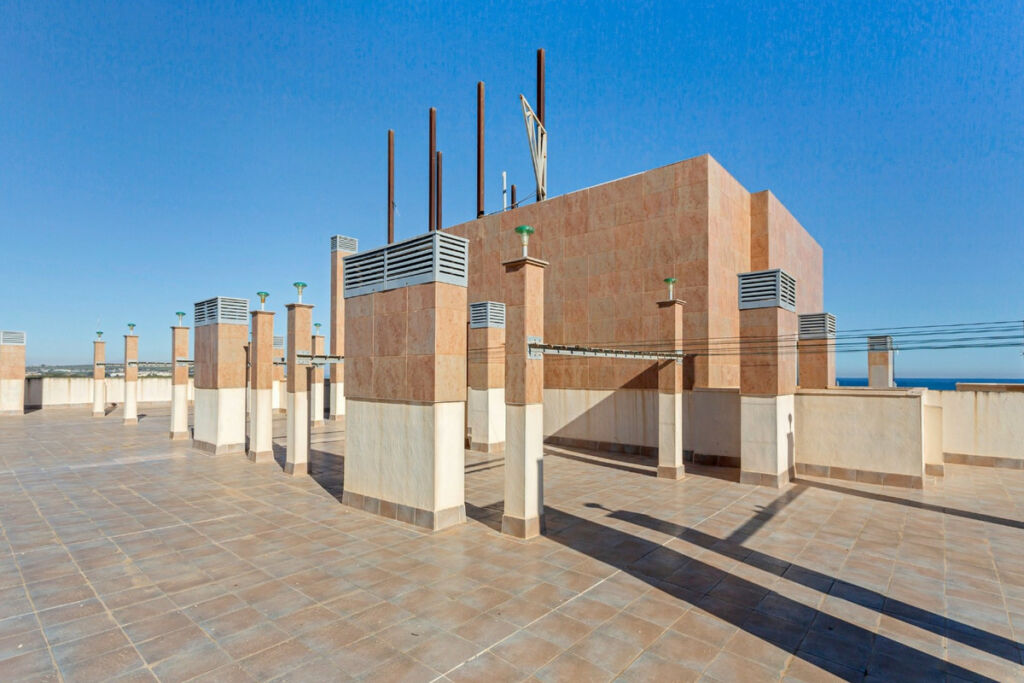 Middle Floor Apartment Torrevieja Alicante - image 29