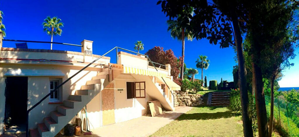 Detached Villa Elviria Málaga - image 24